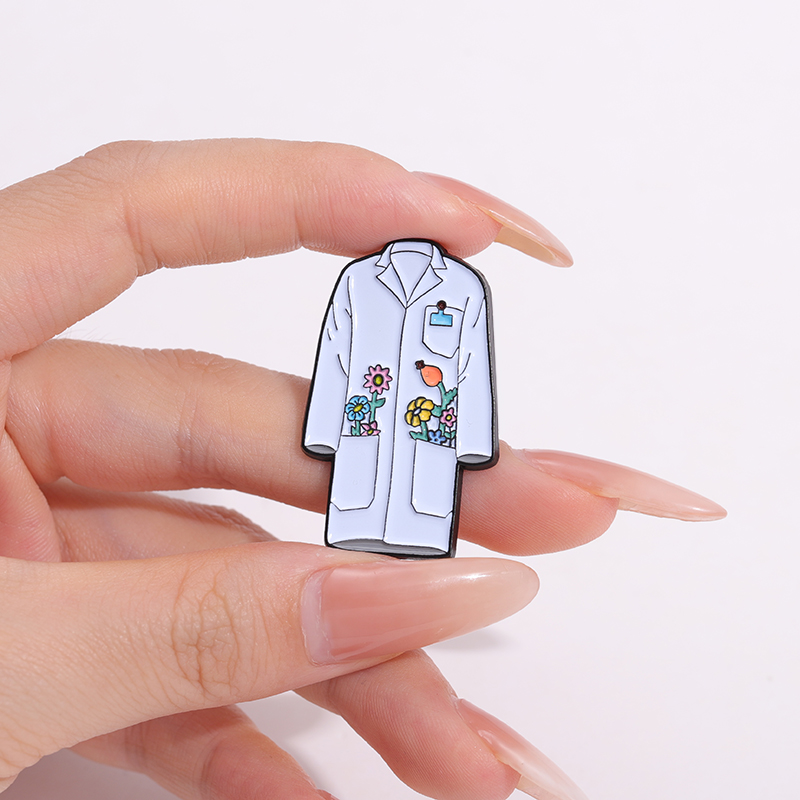 Floral Lab Coat Enamel Pins Cu - Medical Lab Logo 评论和价格